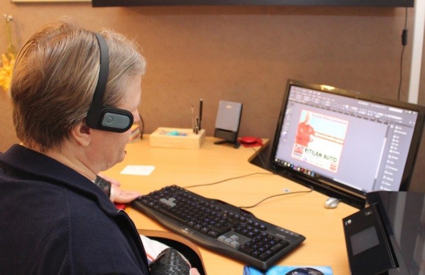 ヘッドバンドでの装着例